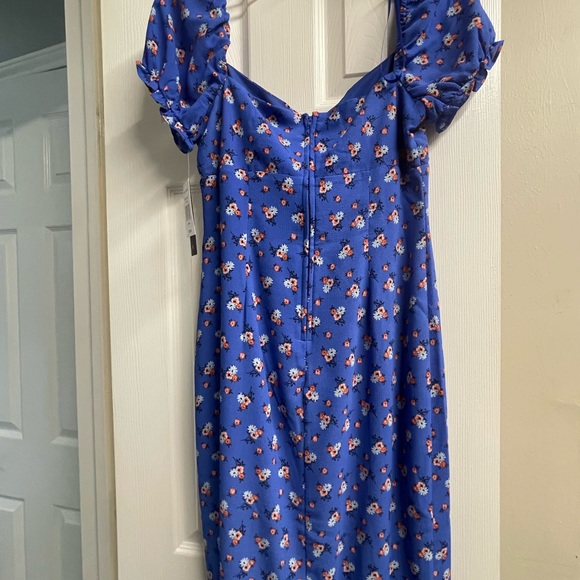 NWT City Triangle ruffle sleeved floral midi dress. - Picture 2 of 3